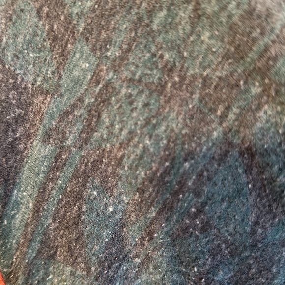 Lularoe Randy Baseball Tee - Picture 3 of 4